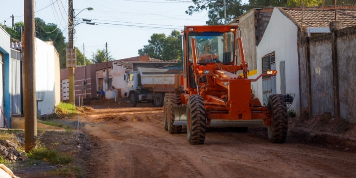 Governo assina 42 convênios para investir R$ 194 milhões na infraestrutura dos municípios 