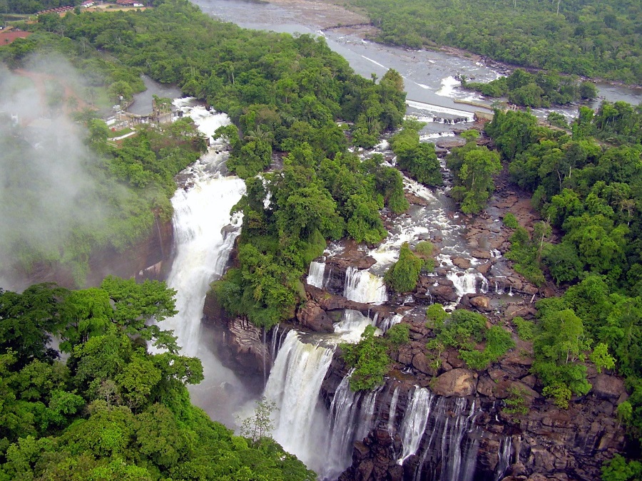 No Mato Grosso, Aripuanã revela belas cachoeiras em meio à floresta amazônica