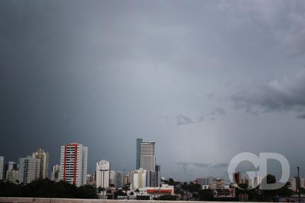 Inmet alerta para chuvas intensas durante o final de semana em MT; veja a previsão 