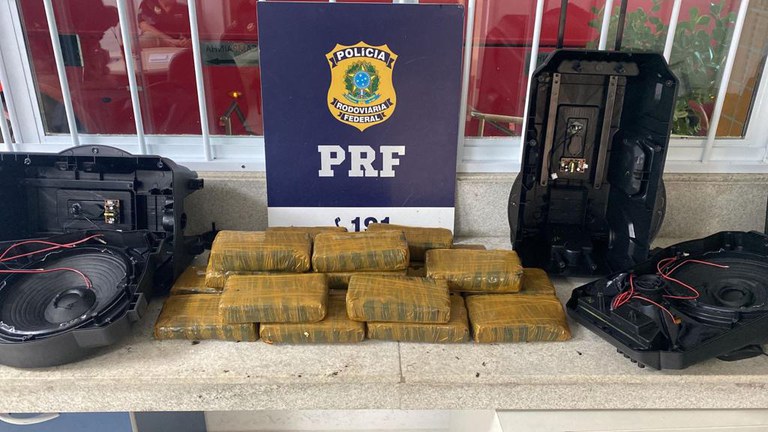 PRF apreende na Bahia cocaína despachada de Sinop dentro de caixas de som 