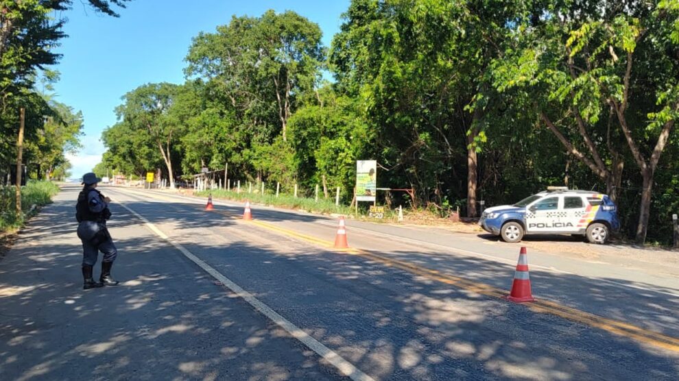 Fiscalização impede 147 caminhões de passarem pela região do Portão do Inferno em Chapada 