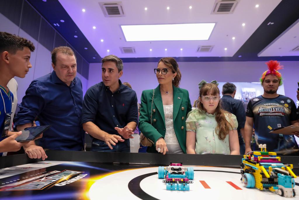 Primeira-dama de MT parabeniza Seduc pelo 1º Torneio de Robótica na rede estadual 