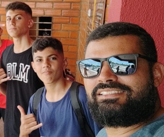 Família de Juína aposta no futebol de dois garotos 