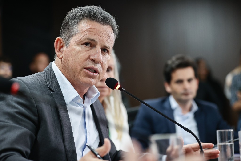 "Temos prazo de 8 anos, mas queremos fazer em 4", afirma Mauro 