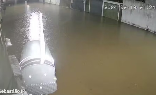Chuva causa apagão, alagamento e deixa 7 mil desabrigados em cidade de MT 
