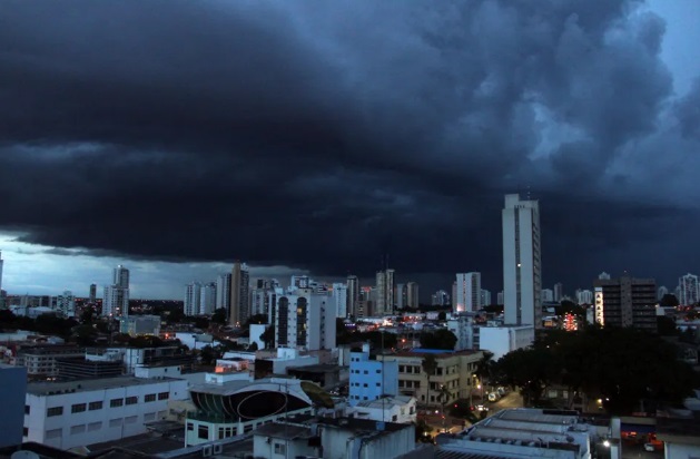 MT tem alerta de perigo para tempestades e queda de 5°C na temperatura nos próximos dias; veja orientações 