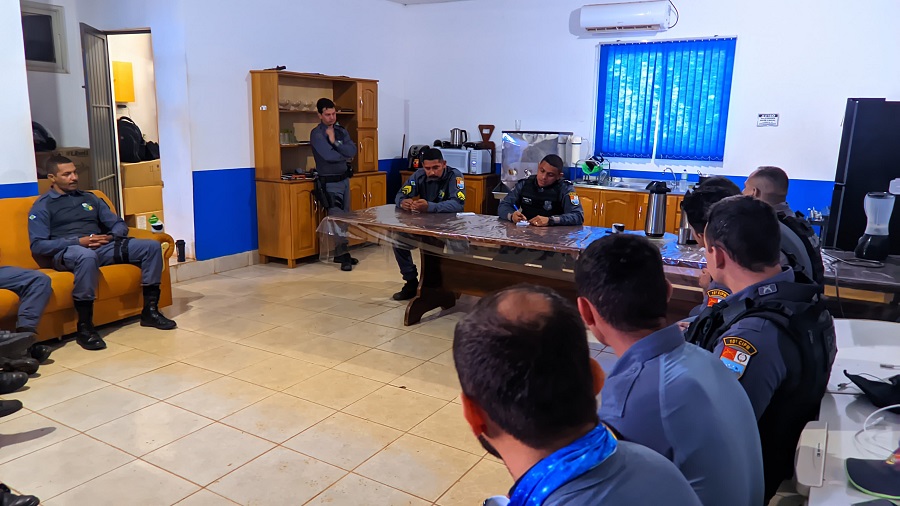 Novo Subcomandante de Aripuanã realiza reunião de alinhamento das ações operacionais, administrativas e comunitárias da 10ª CIPM  