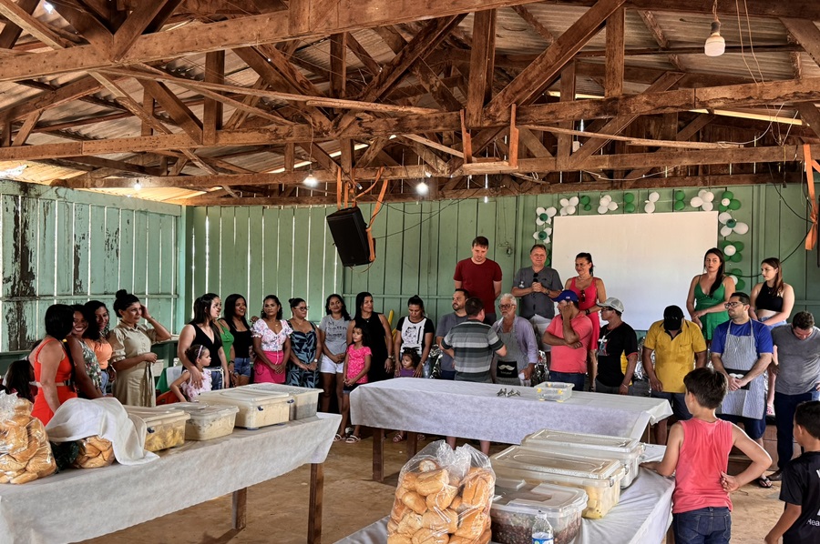 Festa do Trabalhador reúne dezenas de pessoas na empresa SM Madeiras e Laminados em Aripuanã 
