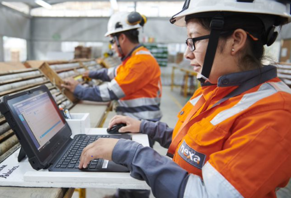 AWS e Nexa renovam parceria e oferecem 40 mil bolsas de estudo gratuitas 