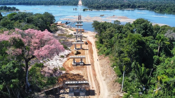 Construção da maior ponte de MT valoriza imóveis e atrai investidores para Nova Bandeirantes 