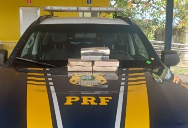 Mulher é presa transportando seis tabletes de cocaína em ônibus interestadual 