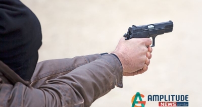 Primo é alvejado por engano em possível ação de facção criminosa em Juara 
