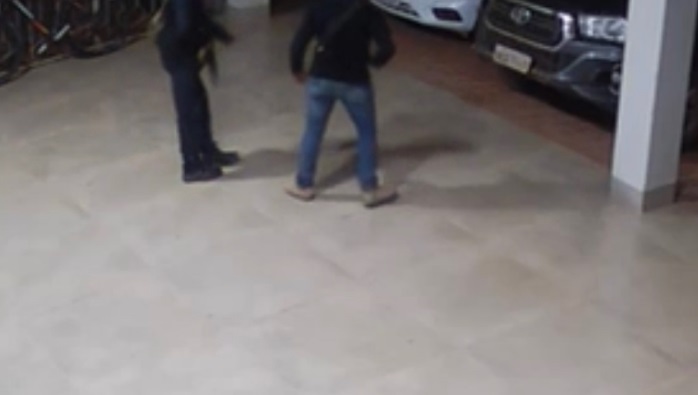 Bandidos invadem fazenda, roubam armas e caminhonete no Nortão 
