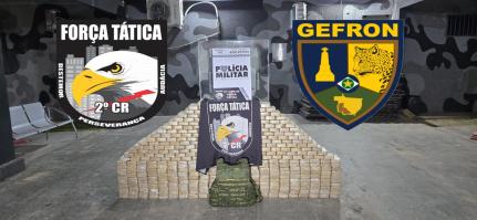 Operação encontra 429 kg de pasta base em caminhão 