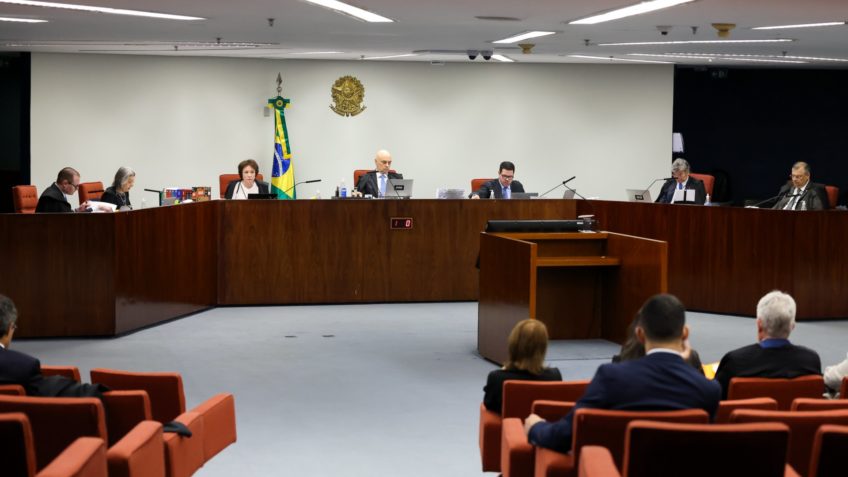 STF nega recurso do Corinthians em sessão com piada de Moraes 