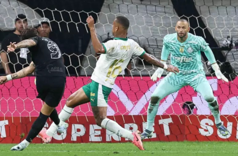 Eficiente nos contragolpes, Corinthians vence Palmeiras em Itaquera e respira no Brasileirão    