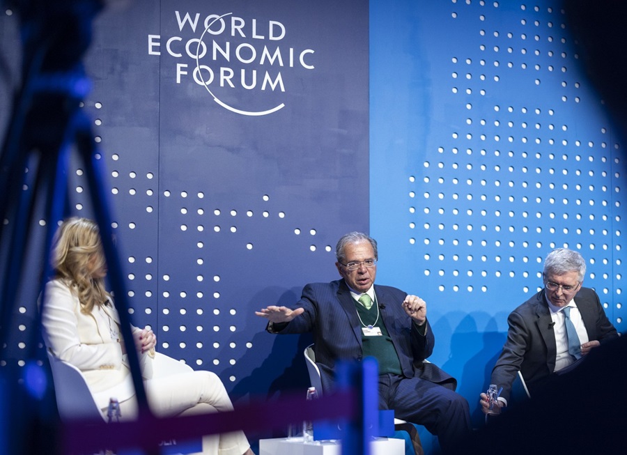Paulo Guedes debaterá 'Economia e Futuro' hoje em evento na capital