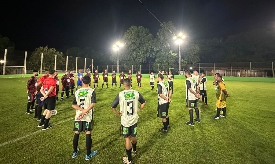 Demeneck e Sicoob disputam final da 21ª Edição do Campeonato Amigos da Bola em Aripuanã 