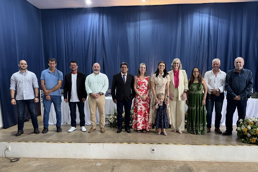 Aripuanã dá início ao segundo mandato de Seluir Peixer com novos secretários municipais empossados 