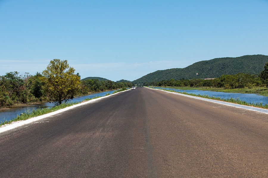 Governo conclui obras e 22 municípios passam a ter acesso por rodovia asfaltada em MT 