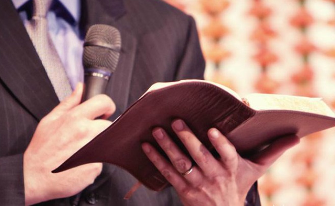 Pastor é preso suspeito de estuprar 5 meninas em igreja no Amazonas 