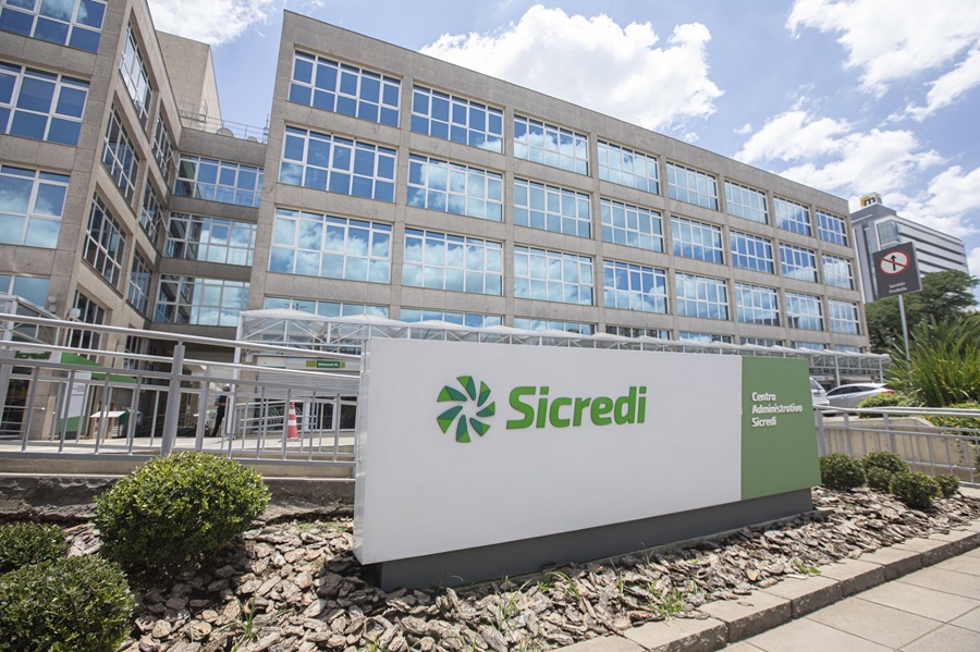 Benefícios econômicos do Sicredi para associados  atingem a marca de R$ 25,5 bilhões em 2024 