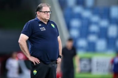 Guto Ferreira foca na evolução do Cuiabá após vitória: "O mais importante é a última rodada" 