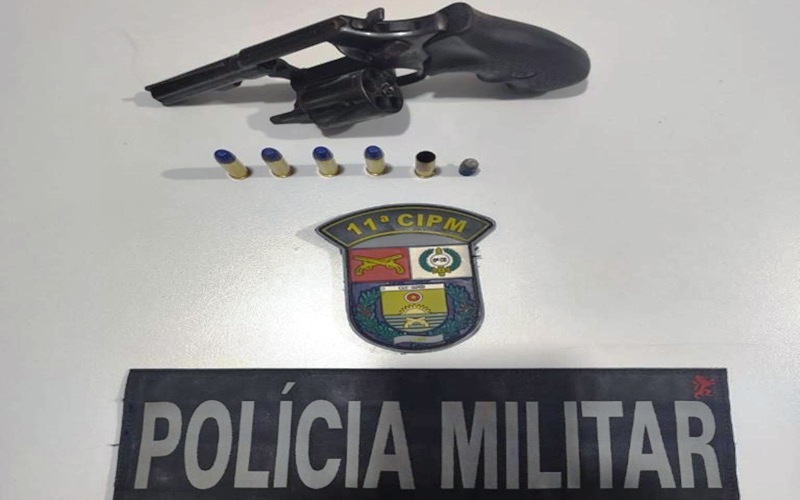 Homem é preso em flagrante após agredir e ameaçar esposa com arma de fogo em Colniza 