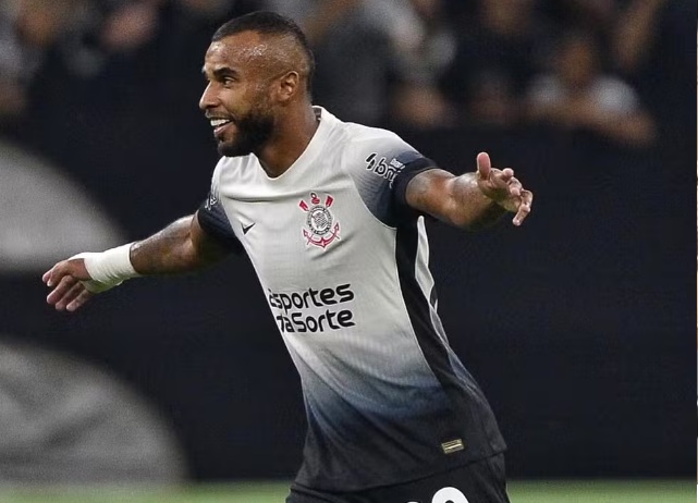 Por que o Grêmio decidiu contratar Alex Santana? 