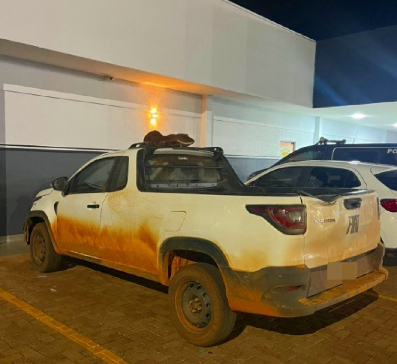 Homens armados amarram vítima e roubam veículo em Juína 