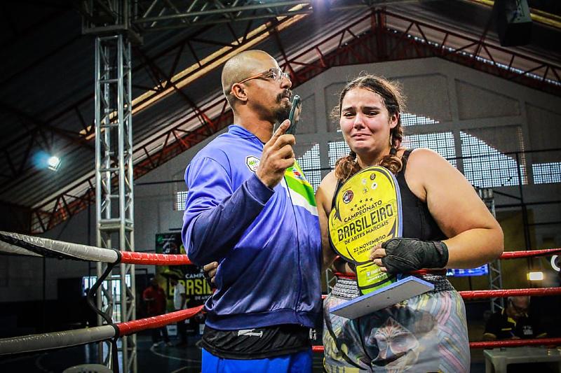 Juinense Giovana brilha no Brasileiro e conquista ouro no Kickboxing após ser chamada de última hora 