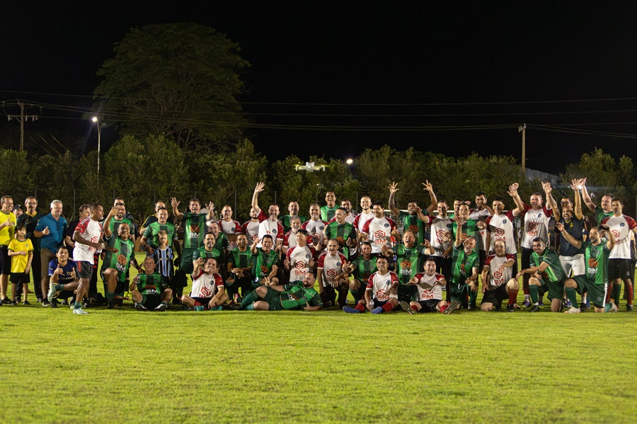 Aripuanã recebe ídolos do futebol e realiza 5ª edição de jogo festivo com grande público 