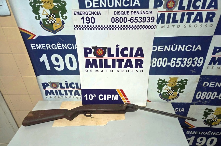 Homem armado ameaça casal, dispara contra residência e foge após chegada da Polícia Militar em Aripuanã 