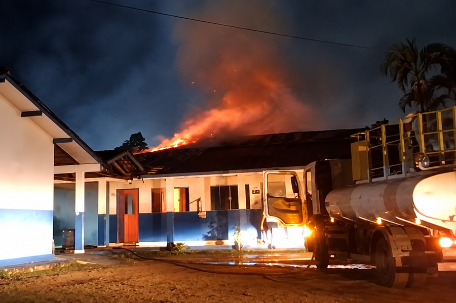 Incêndio atinge Secretaria da Escola Professor Jari Edgar Zambiasi em Aripuanã 